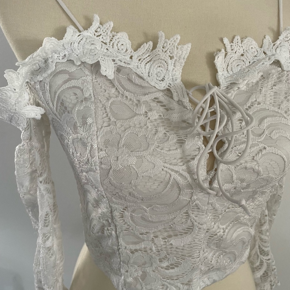 Papermoon Ivory Lace Top Size Medium - Picture 6 of 9